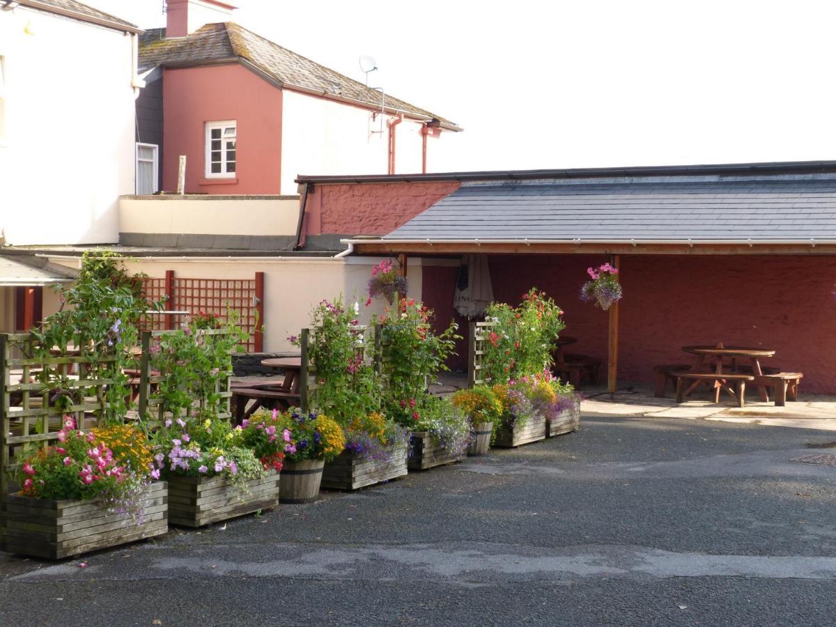 The Railway Inn Galmpton Eksteriør bilde