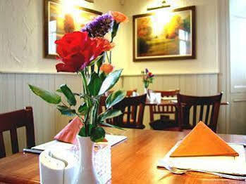 The Railway Inn Galmpton Eksteriør bilde